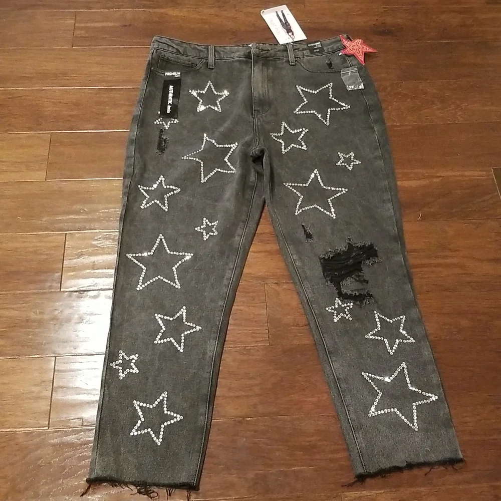 Simple Society Faded Blk High Rise Jeans W/ F…